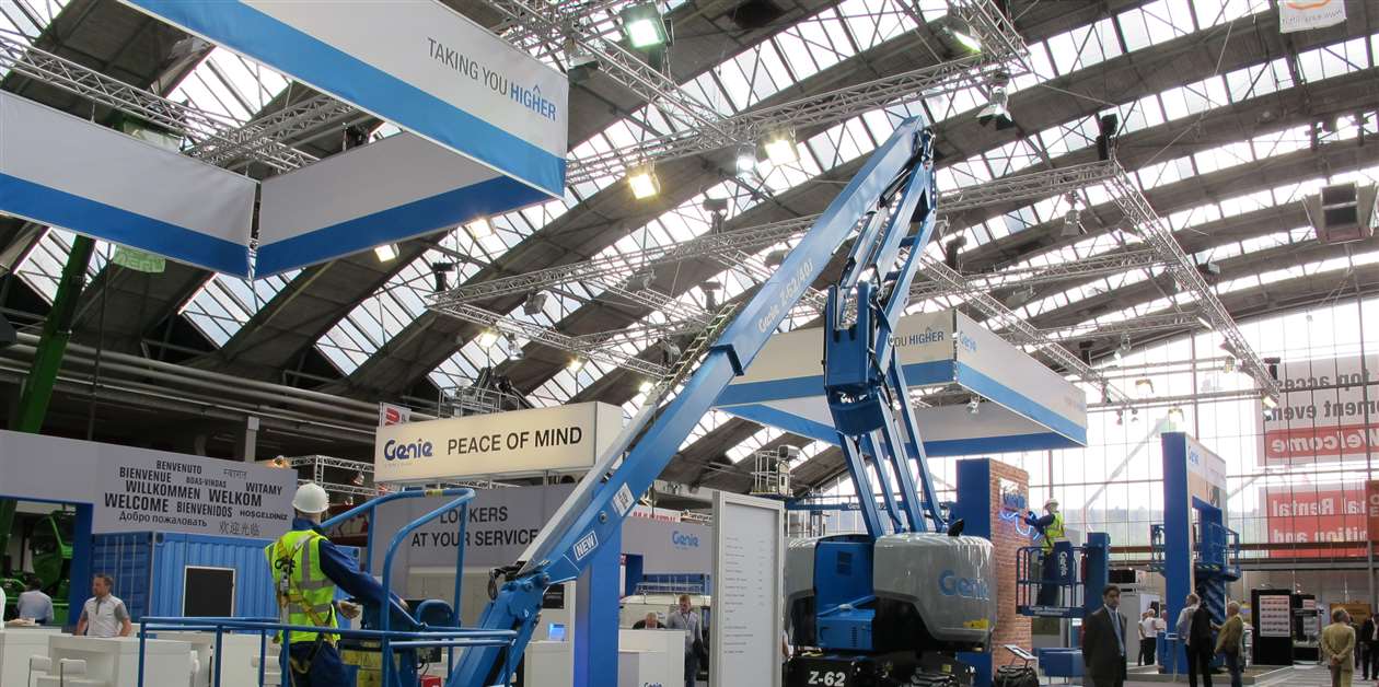 Genie Launches Two New Articulating Booms At Apex Khl Group